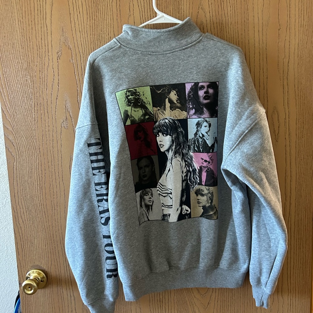NWOT Taylor Swift Quarter Zip FROM LOS ANGELAS NIGHT 2 MERCH TRUCK